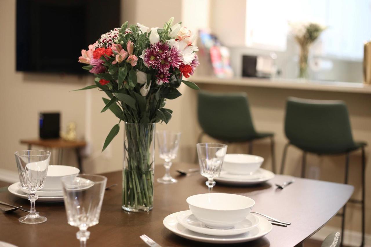 Nomad Retreat King Bed Boutique Condo W Garage غينزفيل، فلوريدا المظهر الخارجي الصورة